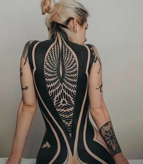 Mujeres Tattoo, Backpiece Tattoo, Tattoo Spots, Back Piece Tattoo, Blackout Tattoo, Female Tattoos, Tattoed Women, Body Suit Tattoo, Full Body Tattoo