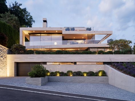 Hillside House, Modern Architecture Design, Best Modern House Design, Lake Zurich, Luxury Modern Homes, Modern Villa Design, Modern House Facades, House Outside Design, Modern Architecture House