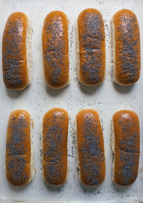 Chicago Style Hot Dogs with D.I.Y. Poppy Seed Buns - A Cozy Kitchen Chicago Dog Recipe, Hot Dog Bun Recipe, Poppy Seed Buns, Chicago Dogs, Veggie Hot Dog, Hot Dog Buns Recipe, Homemade Corndogs, Food Documentaries, Chicago Style Hot Dog