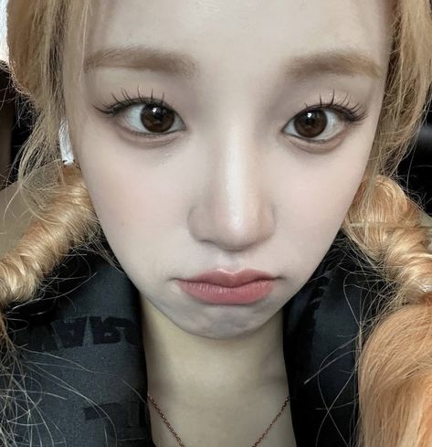 G-idle Yuqi, Cube Entertainment, Korean Idol, Rare Photos, G I Dle, Girl Icons, Kpop Girl Groups, Instagram Update, Pop Group