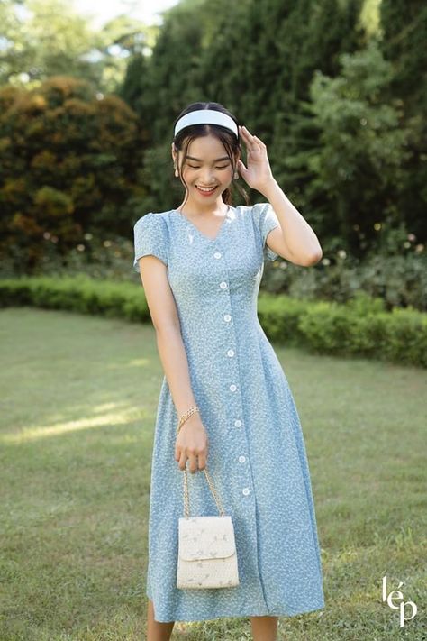 Dress Ideas Casual Simple, Aline Frock Design, Simple Modest Dresses Casual, Korean Dress Ideas, Dress Ideas Casual, Korean Trends, Simple Frock Design, Casual Frocks, Simple Frocks