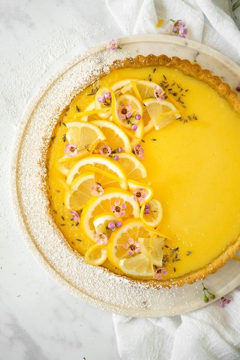 Lemon Lavender Tart, Lavender Desserts, Lavender Tart, Lavender Dessert, Creative Pies, Food Deserts, Cheesecake Tarts, Lavender Recipes, Lemon Custard