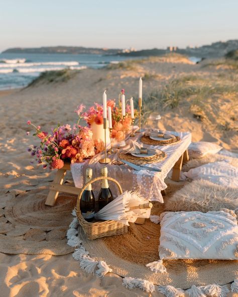 Sunset beach elopement? Yes please ❤️‍🔥 There is nothing quite like an intimate elopement, watching the sun go down with the sand between your toes as you crack open a bottle of bubbly and tuck into your cake! Make sure to save this for inspo or send to a bride who is thinking of eloping! 💌 Team • Florals @wildpetals_aus Cake @_cakesbyemma_ Picnic setting @picnicsandbeyond Couple @artbythealtar Content creation @contentbygabriella Bridal accessories @lovestoryatelier Celebrant @t... Bridal Picnic, Picnic Setting, Beach Proposal, Intimate Elopement, Picnic Set, Beach Elopement, Sunset Beach, The Sand, Beach Sunset