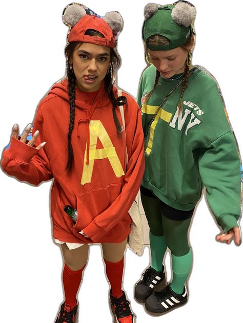 halloween, costume, carnaval, duo, red, green, alvin, chipmunks, alvin and the chipmunks, trio costume, simon, theodore, easy, couple, funny, girls, girl, idea Carnaval Duo, Iconic Duo Halloween, Iconic Duo Halloween Costumes, Twin Day Outfits, Costumes For Best Friends, Fun Halloween Outfits, Best Friend Costumes, Halloween Duos, Twin Halloween