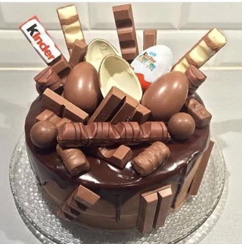 I think I have found Luca's next birthday cake Kids Chocolate Cake, Bolu Pandan, Birthday Cake Chocolate, God Mat, Kue Ulang Tahun, Drip Cakes, Creative Cakes, Celebration Cakes, Let Them Eat Cake