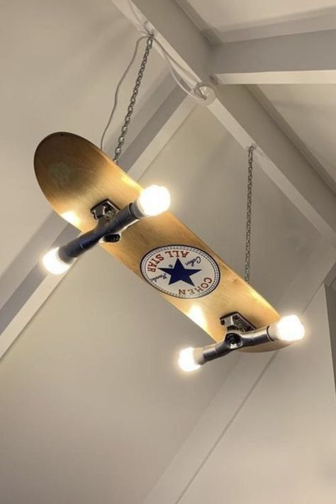 Skateboard Light, Skateboard Room, Skateboard Furniture, Painted Skateboard, Vintage Bedroom Decor, Vintage Bedroom, Wood Working For Beginners, Room Ideas Bedroom, Aesthetic Room Decor