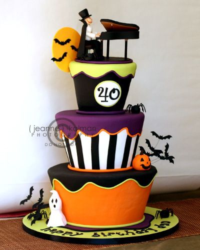 A Halloween Surprise Party...  by The Well Dressed Cake, via Flickr Haunted House Halloween Cake, Halloween Cake Design, Haunted House Cake, Pasteles Halloween, Halloween Birthday Cakes, Cake Wrecks, Halloween Sweets, Halloween Baking, Tiered Cake