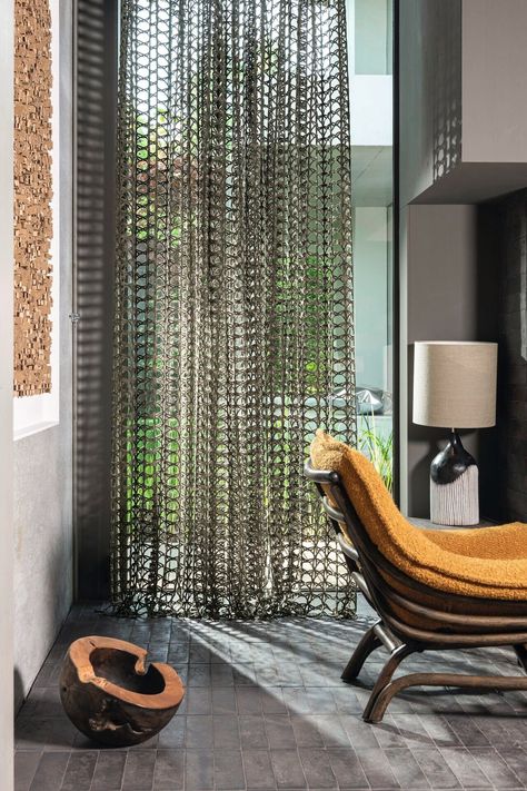 Modern Net Curtains, Curtains Over Blinds, Sheet Curtains, Curtain Bedroom, Window Wall Decor, Window Sheers, Plain Curtains, Net Curtains, Stylish Curtains