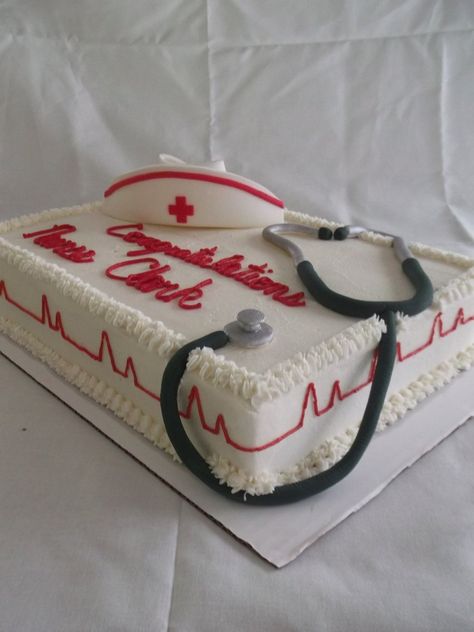 Nursing Graduation Cake Chocolate cake covered in buttercream icing. The nursing cap and the stethoscope are made out of gumpaste Graduate Cake Ideas, Nurse Cakes, Nursing Graduation Cakes, Medical Cake, Nurse Cake, Birthday Cake Tutorial, Doctor Cake, Nursing School Graduation Party, Nursing Cake