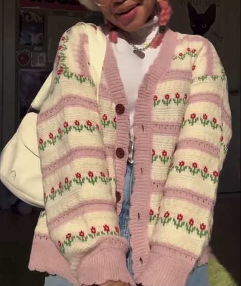 Valentines Sweater, Sweater Aesthetic, Atami, Gingham Skirt, Pink Cardigan, 가을 패션, Dream Clothes, Cute Crochet, Ugly Christmas