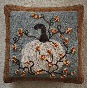 Grow Hydrangea, Hooking Rugs, Fall Applique, Needle Punching, Hook Rugs, Punch Needle Pattern, Weavers Cloth, Hooked Rugs Primitive, Rug Hooking Designs