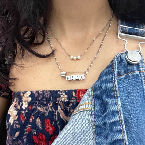 safety pin message necklace diy jewelry east to make necklace Diy Safety Pin, Bead Necklace Diy, Safety Pin Necklace, Diy Safety, Diy Necklace Making, Pin Necklace, Message Necklace, Beaded Necklace Diy, Necklace Diy