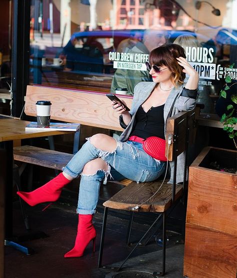 RED BOOTS | RIPPED JEANS | EASY OUTFIT INSPIRATION Red Bootie Outfits, Red Boots Christmas Outfit, Outfits Botas Rojas, Red Boots Outfit Knee High, Outfits With Red Boots, Red Boot Outfit, Red Ankle Boots Outfit, Red Booties Outfit, Pointed Boots Outfit