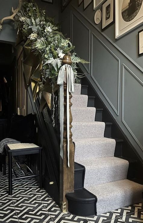 Vintage Staircase Aesthetic, Hall Stairs And Landing Decor Ideas Victorian Hallway, Landing Area Ideas Entryway, Hall Stair And Landing Colour Ideas, Decorating Hall Stairs And Landing, Hallway Edwardian, Edwardian Stairs, Hallway Ideas Panelling, Stairs And Hallway Ideas Stairways