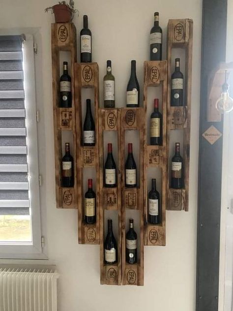 Living Room Built In Units, Whisky Regal, Wood Wine Rack Diy, Wallpaper Bedroom Aesthetic, Mechanic Shop Decor, Wine Wall Display, Pallet Wall Decor, Wine Rack Design, Modern Home Bar