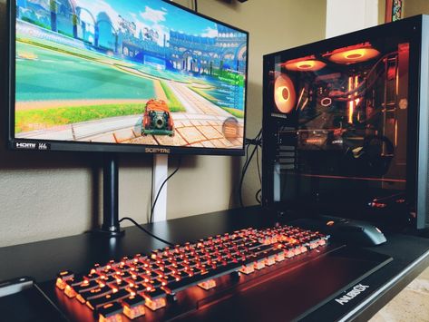 Black And Orange Gaming Setup, Orange Pc Setup, Orange Gaming Setup, Workstation Setup, Aesthetic Gaming, Razer Gaming, Pc Ideas, Setup Gamer, Pc Build