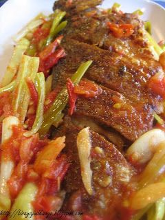 Pinoy Fish Recipe, Fish Recipe Filipino, Fish Escabeche, Pilipino Food Recipe, Escabeche Recipe, Sweet And Sour Fish, Sweet And Sour Recipes, Asian Seafood, Snapper Fish