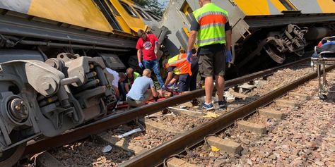 Train Accident, Train Crash, Safety Message, Communication Problems, Africa Do Sul, Train Wreck, Train Pictures, Pretoria, Communication System