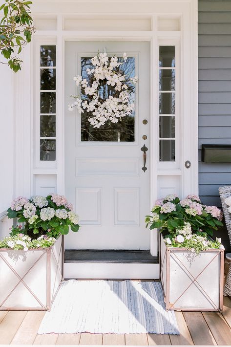 Spring Front Door Ideas, White Front Door Exterior, White Front Door Decor, Door Planter Ideas, Front Door Planter Ideas, Front Door Planter, Door Planters, Finding Lovely, Farmhouse Porches