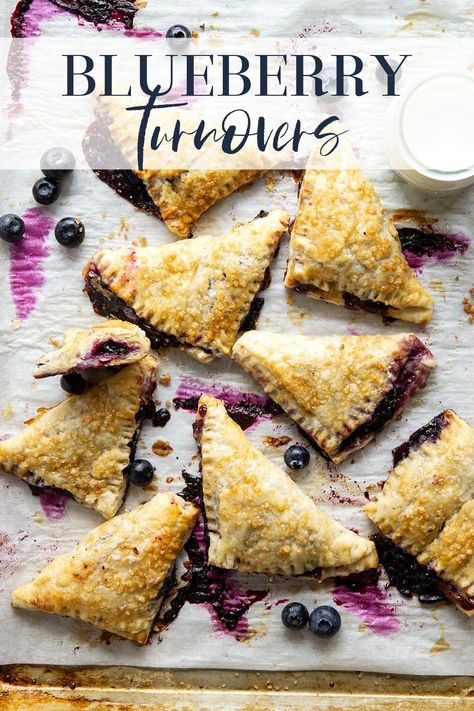 These blueberry turnovers feature a juicy blueberry filling stuffed inside the flakiest homemade pastry dough. The perfect mini-sized pastry! Homemade Pastry Dough, Turnover Dough, Blueberry Ricotta Pancakes, Blueberry Turnovers, Blueberry Filling, Homemade Pastry, Blueberry Tart, Puff Pastry Tart, Pie Pops