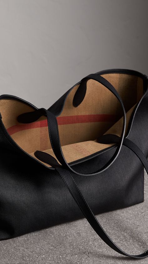 The Medium Doodle Tote in Coated Canvas in Classic Check/black | Burberry Canada Burberry Store, Burberry Tote Bag, Burberry Tote, Purse Ideas, Pocket Books, British Clothing, Leather Totes, Fragrances For Women, Beautiful Handbags