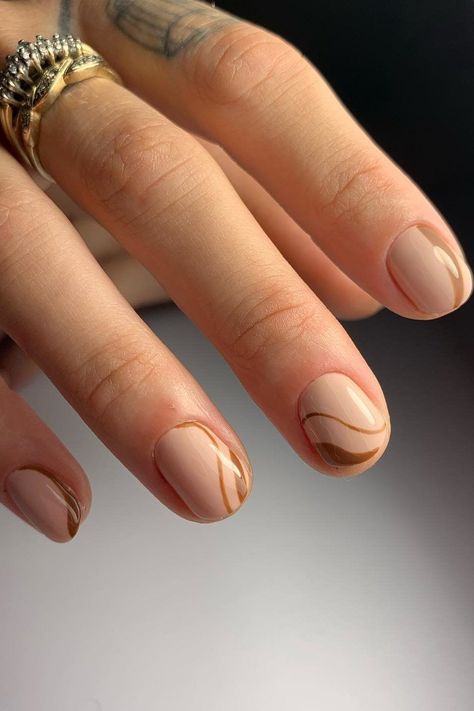 wood nails,brown nails,wood and nails,diy wooden nails,green wood nails,wood effect nails,wooden nail,long nails tapping,wood nail art,pattern nails,wooden nail art,pinterest nails Tan Fall Nail Designs, Neutral Brown Nails Short, Simple Brown Nail Designs Short, Brown Detail Nails, Nude Brown Nails Short, Brown Nails Design Short, Color Combinations 2023, Brown Nails Inspiration, Brown Nails Short