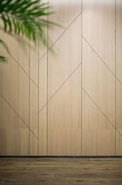 Pallet Accent Wall, Ruangan Studio, Armani Casa, Feature Wall Design, Bathroom Accent Wall, Plywood Walls, Wall Panel Design, Wood Accent Wall, Accent Wall Bedroom