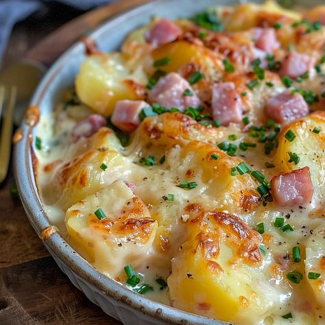 Ham and Potato Au Gratin Recipe - Recipes Online Potato Au Gratin, Ham Dishes, Au Gratin Potato Recipes, Au Gratin Recipes, Potatoes Au Gratin, Impressive Recipes, How To Cook Ham, Easy Delicious Recipes, Easy Family Meals