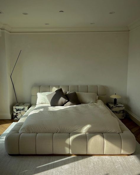 Room Inspiration Bedroom, Aesthetic Bedroom, Dream House Decor, Bedroom Inspo, Adaptation, My New Room, Neutral Color, Dream Home Design, New Room