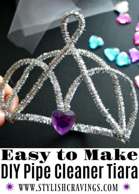 Diy Tiara, Meme Costume, Princess Crafts, Easy Diy Costumes, Princess Diy, Diy Pipe, Pipe Cleaner Crafts, Halloween Recipe, Crafts Halloween