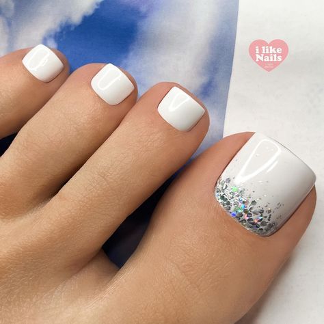 60+ Dazzling Summer Pedicure Ideas for More Fun in the Sun - Hairstylery White Pedicure Ideas Summer Toenails, 2023 Pedicure Ideas, White Toes With Glitter, White Glitter Toe Nails, White Toenails With Glitter, White Pedicure Toenails With Design, White Toe Nails Design, Pedicure With Glitter, Glitter Toe Nail Designs