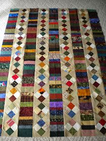 4 Patch Quilt, Colchas Quilting, Tie Quilt, Scrappy Quilt Patterns, String Quilts, Scrap Quilt Patterns, Colors And Patterns, Patchwork Quilt Patterns, Strip Quilts