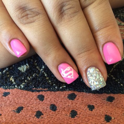 Pink Supergirl nails. Hand painted Supergirl Nails, Maddie Nails, Villain Nails, Superman Nails, Superhero Nails, Kids Nails, Nails Hand Painted, Girl Nails, Hero Villain