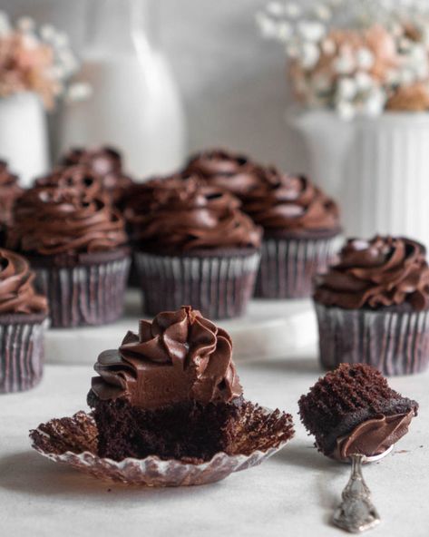 Chocolate Cupcake Decoration, Dark Chocolate Buttercream Frosting, Chocolate Cupcakes Decoration, Choc Cupcakes, Dark Chocolate Buttercream, Best Dark Chocolate, In Bloom Bakery, Bloom Bakery, Aesthetic Dessert