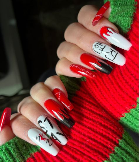 #현진 #강박 #redlights #hyunjin #hyunjinstraykids #straykids #skz #stay #nails #nailart #naildesign Hyunjin Inspired Nails, Ate Nails Skz, Stray Kids Nails Inspired, Skz Nails Design, Straykids Nails Designs, Skz Inspired Nails, Skz Nails Idea, Kpop Nails Ideas, Stray Kids Nails Designs