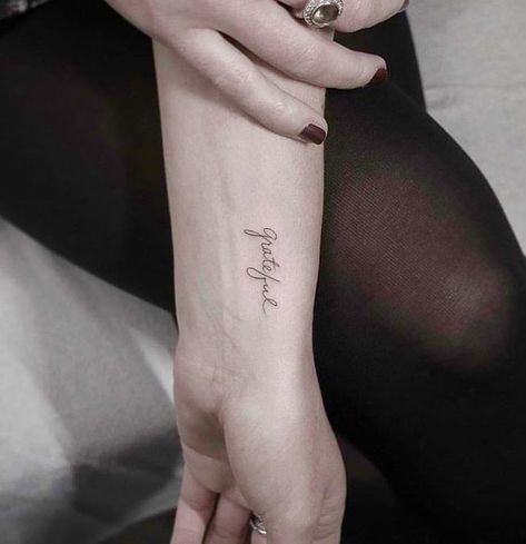 Be always grateful <3 Gratitude Wrist Tattoo, Be Grateful Tattoo, Grateful Tattoos For Women, Gratitude Tattoo For Women, Grateful Tattoo Ideas, Forearm Word Tattoo, Grateful Tattoo, Gratitude Tattoo, Tattoo Locations