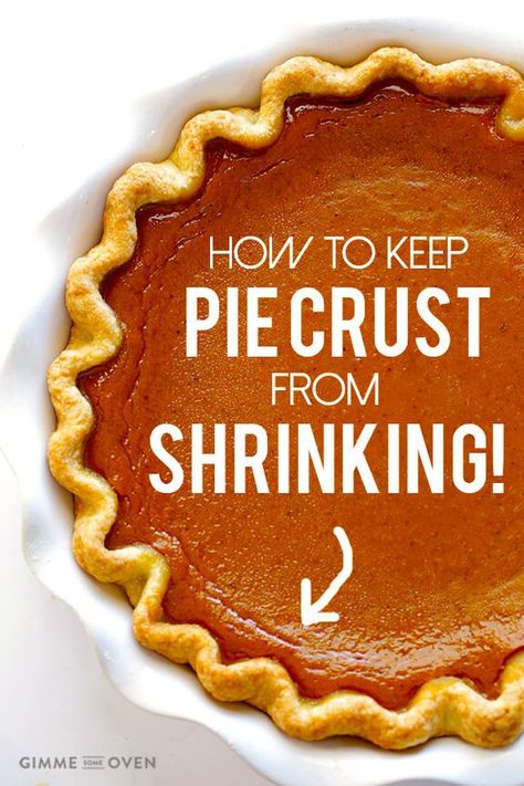 7 easy tips for how to keep pie crusts from shrinking that will help make beautiful pie crusts every time! Beautiful Pie Crusts, Pie Crust Designs, Perfect Pie Crust, Gimme Some Oven, Homemade Pie Crusts, Pie Crust Recipes, Perfect Pies, Sweet Pie, Delicious Pies