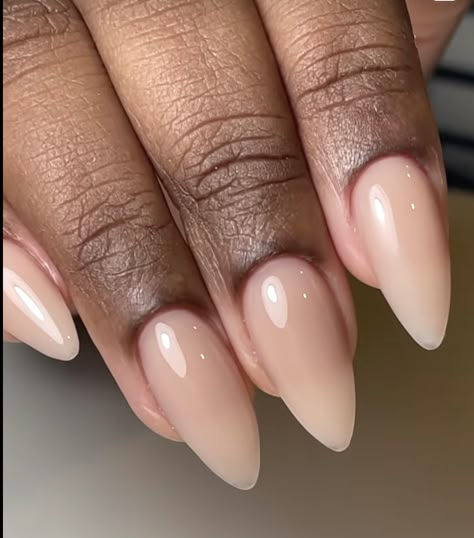 Classy Nails Black Women, Nails Black Women, Classy Almond Nails, Oval Acrylic Nails, Natural Nails Manicure, Girls Nail Designs, Classy Nail Designs, Work Nails, Classy Acrylic Nails