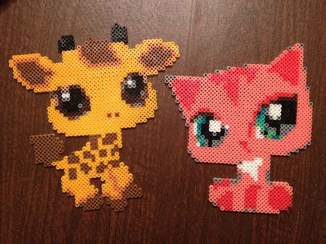 LPS Littlest Pet Shop Hama Perler Bead Giraffe Cat Fuse Beads Ideas, Melt Beads Patterns, Easy Perler Bead Patterns, Perler Creations, Melty Bead Patterns, Pearl Beads Pattern, Easy Perler Beads Ideas, Art Perle, Hama Beads Design