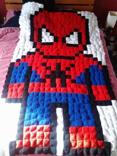 Spiderman granny square blanket - Pattern: https://www.pinterest.com/pin/374291419003781200/ Crochet Projects Spiderman, Granny Square Character Blanket, Spiderman Granny Square, Granny Square Pixel Blanket, Crochet Spiderman Blanket, Spiderman Crochet Blanket, Crochet Pixel Blanket, Spiderman Quilt, Pixel Blanket