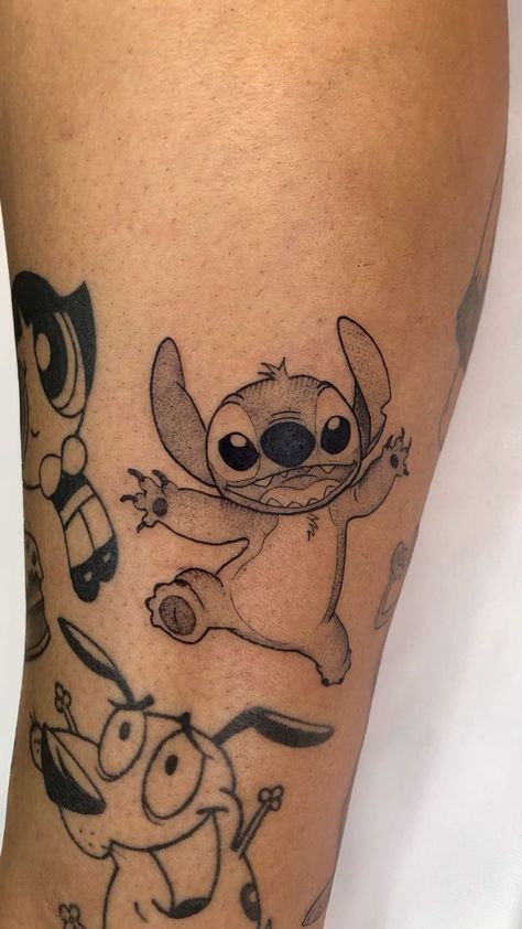 Black And White Stitch Tattoo, Stitch Flash Tattoo, Disney Stitch Tattoo, Lilo And Stitch Tattoo, Dragon Tattoo Ideas, Matching Tats, Smile Tattoo, Stitch Tattoo, Dragon Tattoos