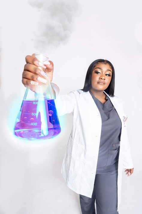 Chemist Photoshoot, Lab Coat Photoshoot Ideas, Mlt Graduation Pictures, Lab Coat Photoshoot, Science Major Graduation Pictures, Science Lab Photoshoot, Scientist Graduation Pictures, Biology Photoshoot, Laboratory Photoshoot