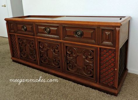 Console Stereo Makeover, Magnavox Console Stereo, Old Stereo Cabinet Makeover, Stereo Console Makeover, Stereo Cabinet Makeover, 1970 Furniture, Stereo Cabinet Redo, Console Makeover, Vintage Stereo Cabinet