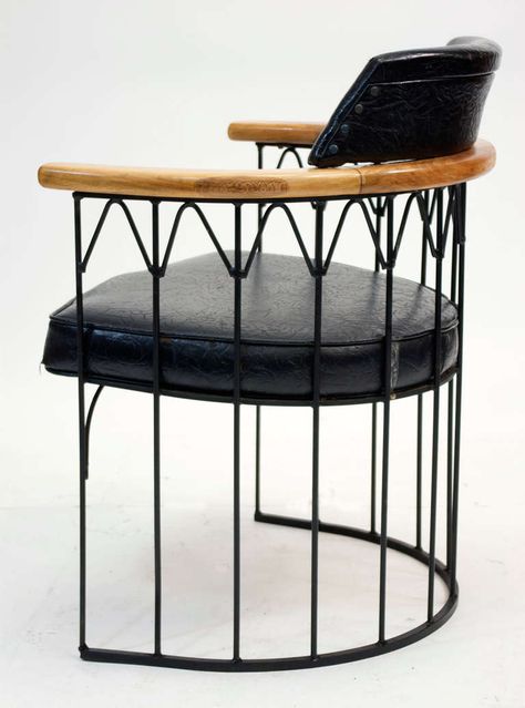 Wrought iron chair with leather. Iron Chair Design, Wrought Iron Patio Table, Modern Gardening, Modern Garden Furniture, Wood Armchair, Building Garden, Iron Patio Furniture, Wood Chair Design, Wrought Iron Chairs