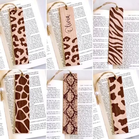 Snake Bookmark, Engraved Bookmark, Designing Art, Wood Bookmark, Bookmark Craft, Reading Adventure, Beaded Bookmarks, Bookmarks Kids, Wood Burning Patterns