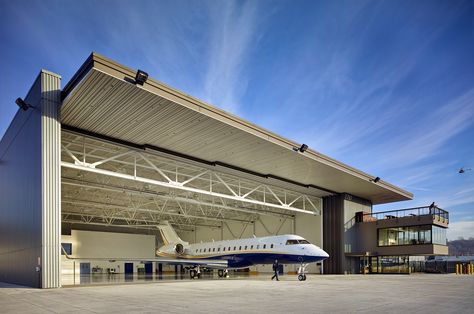 Aviation Architecture: Pacific Northwest I, Rohleder Borges Architecture Airplane Hanger Design, Aviation Architecture, Hangar Architecture, Aircraft Hangar Design, Hangar House, Aircraft Hanger, Modern Facades, Private Aviation, Airplane Hanger