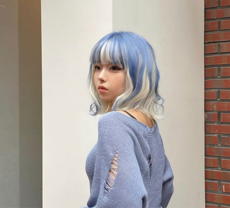 White Hair With Bangs, Blue And White Hair, Blonde And Blue Hair, Treat Damaged Hair, Light Blue Hair, Shampoo Hair, Hair Due, Kawaii Hairstyles, Cut My Hair