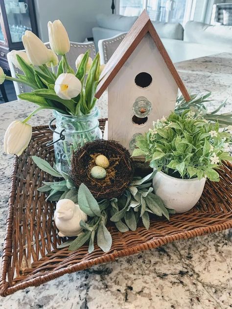 Wood Birdhouses, Decorative Bird Houses, Easter Centerpieces, Spring Table, Spring Easter Decor, Bird Decor, Spring Home Decor, Décor Diy, Easter Table