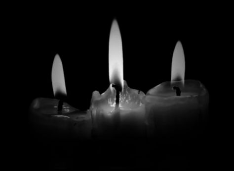 black and white candles gif Dark Angelcore, Black And White Candles, Candle Cove, Candle Gif, Black And White Gif, Yennefer Of Vengerberg, Banner Gif, Candle Aesthetic, Black Candles