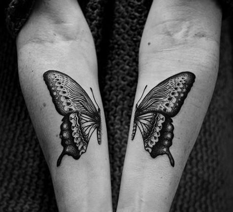 Split Tattoo Design, Split Butterfly Tattoo, Split Tattoos, Double Butterfly Tattoo, Best Butterfly Tattoos, Animal Tattoos For Women, Hipster Tattoo, Ink Therapy, Shop Tattoo